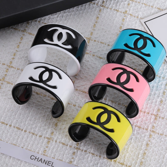 Fashion Logo Acrylic Open Bracelet